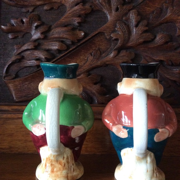 Vintage Tweedledum & Tweedledee Toby Jugs. - Picture 3 of 9